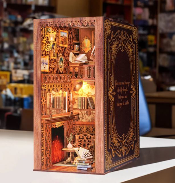 Book nook:Eternal Bookstore