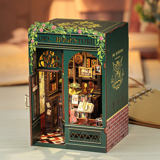 Book Nook: Owl bookstore