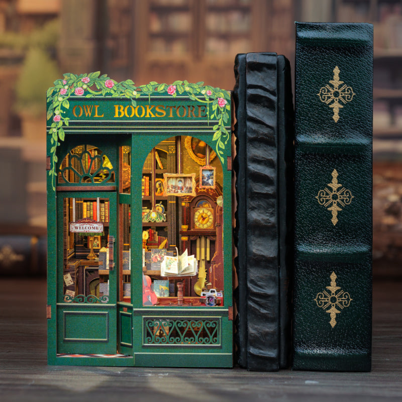 Book Nook: Owl bookstore